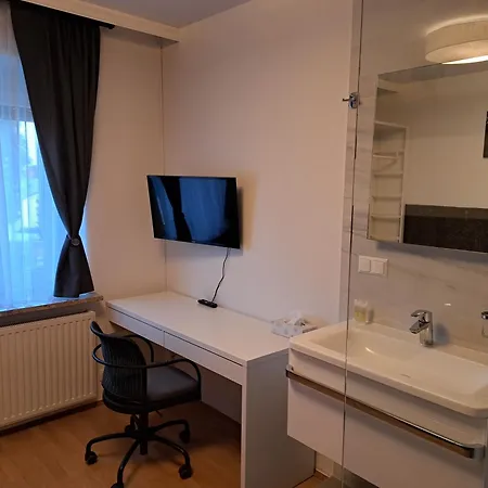 Flataid Gaestehaus Graschi - Gutes Und Guenstiges Einzelzimmer - Steinbergstrasse Appartamento *