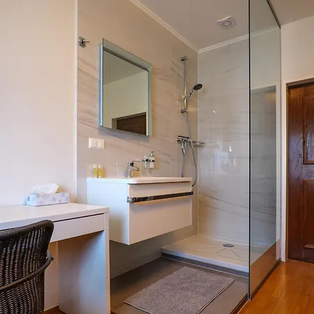 Flataid Gaestehaus Graschi - Gutes Und Guenstiges Einzelzimmer - Steinbergstrasse Appartement