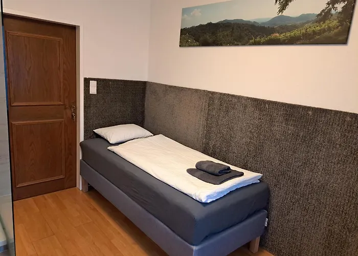 Lägenhet Flataid Gaestehaus Graschi - Gutes Und Guenstiges Einzelzimmer - Steinbergstrasse